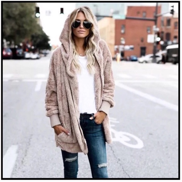 Cozy Sherpa in tan - Picture 5 of 6